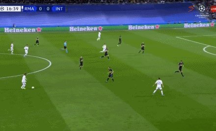 1638918057894064438.gif
