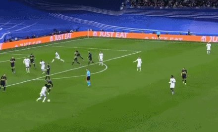 1638914214563028403.gif